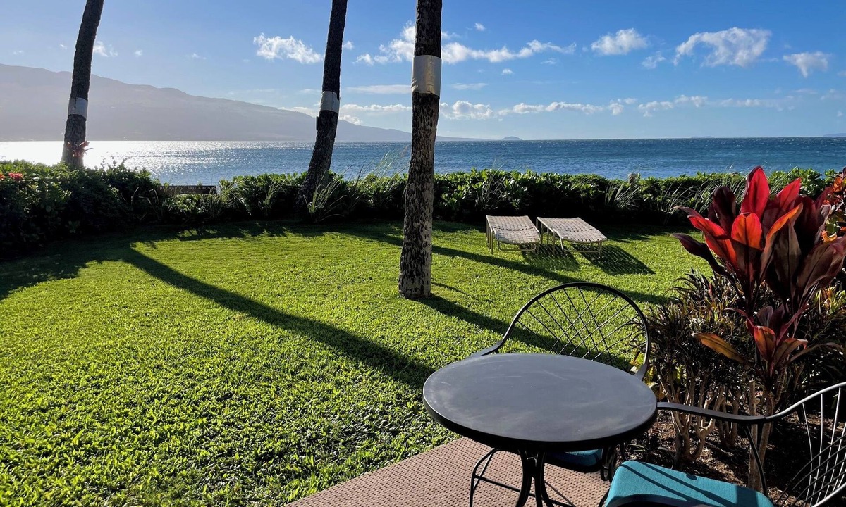 Maalaea Condo | Makani A Kai A6 - On The Beach Steps To The Sand