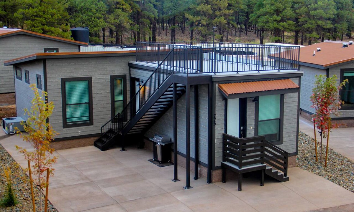Flagstaff Cabin | Maple Roof Top Deck - Spacious luxury cabin with rooftop deck, firepit, and room for up to 9 guests