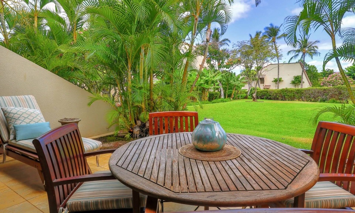Kihei Condo | Maui Kamaole D-109 Ground Floor Unit Beach Style, Full A/C, Kamaole III Beach