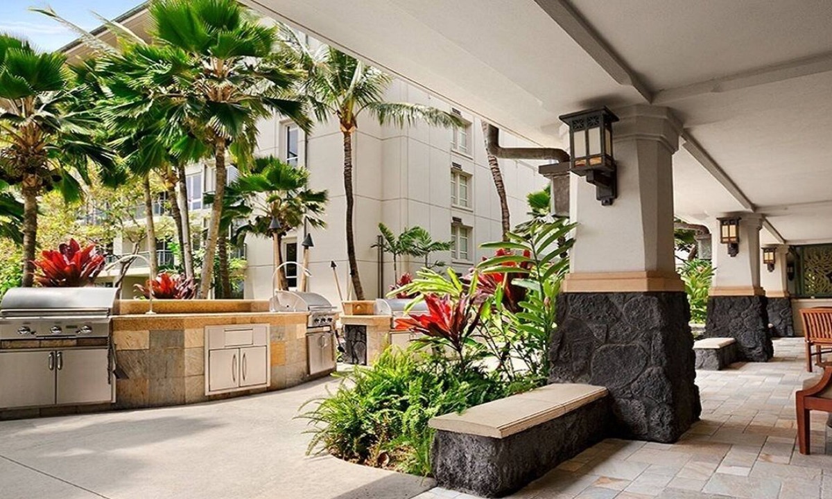 Lahaina Villa | Maui's boundless beauty and activities begins and ends here!