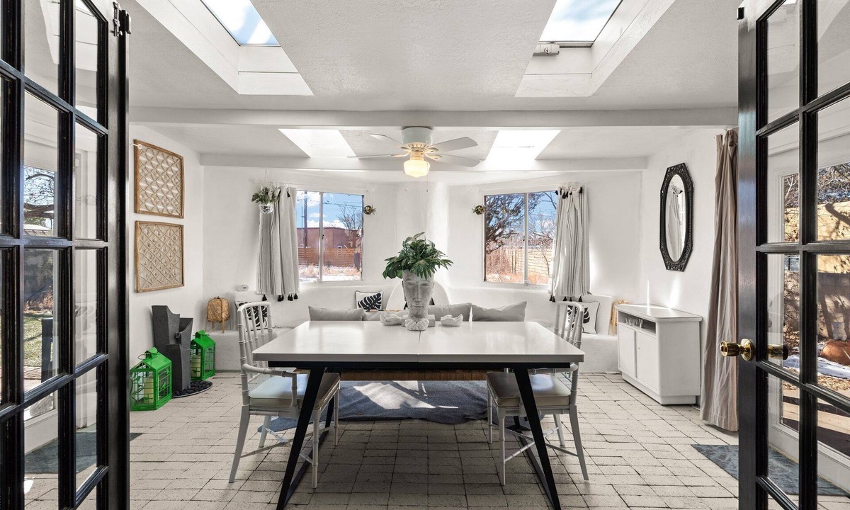Santa Fe House | Mid-Century Modern Oasis | Heart of Santa Fe | Great Outdoor Space | Parks