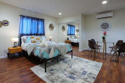 Park Mesa Heights Apartment | Modern Oasis Studio - near LAX, SoFi, USC, DTLA