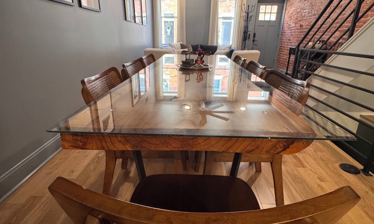 Point Breeze House | Modern & Vintage Vibes, W/Roof Deck Near Stadiums, Transit & Center City Sites