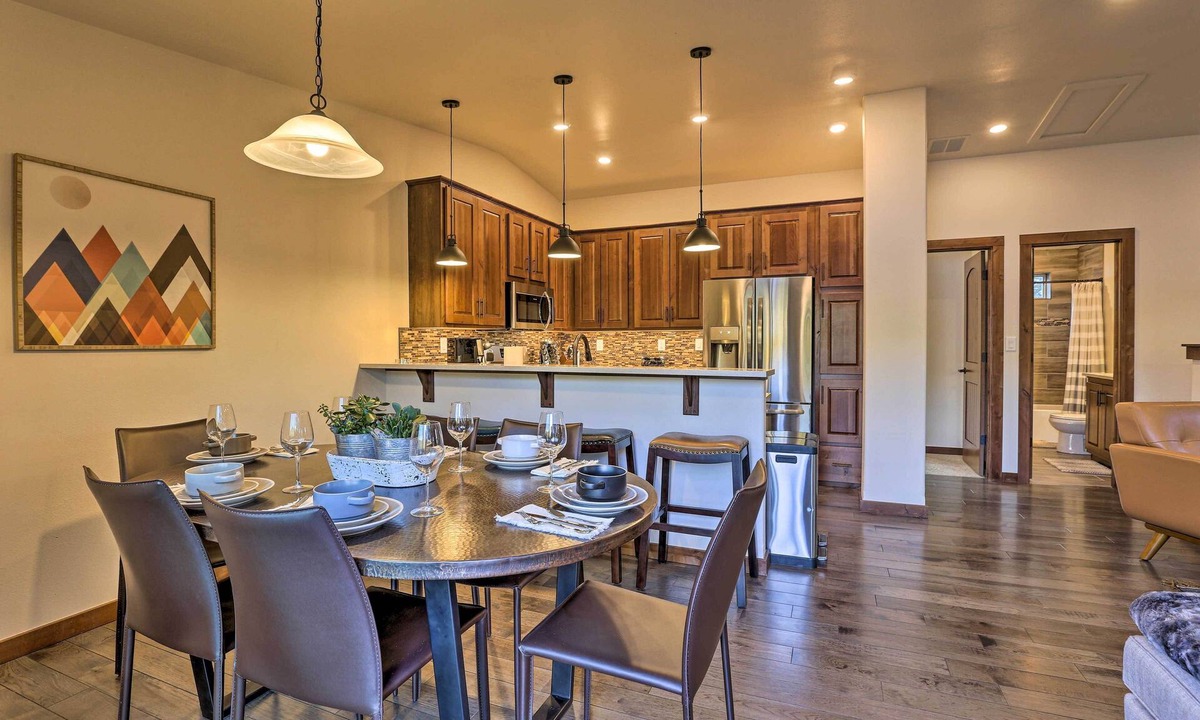 Old Town House | Mountain View Retreat, Walk to Winter Park Gondola