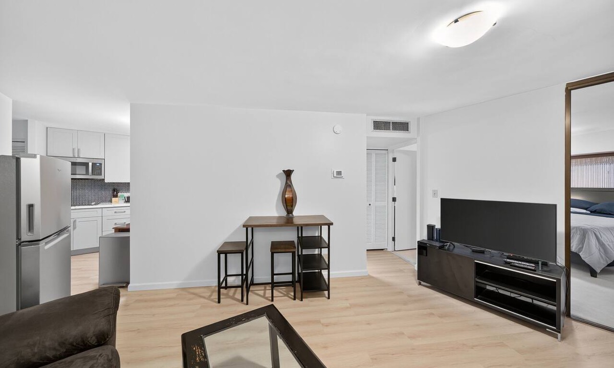 Downtown Honolulu Condo | NEW! Chic DT Honolulu Executive Condo