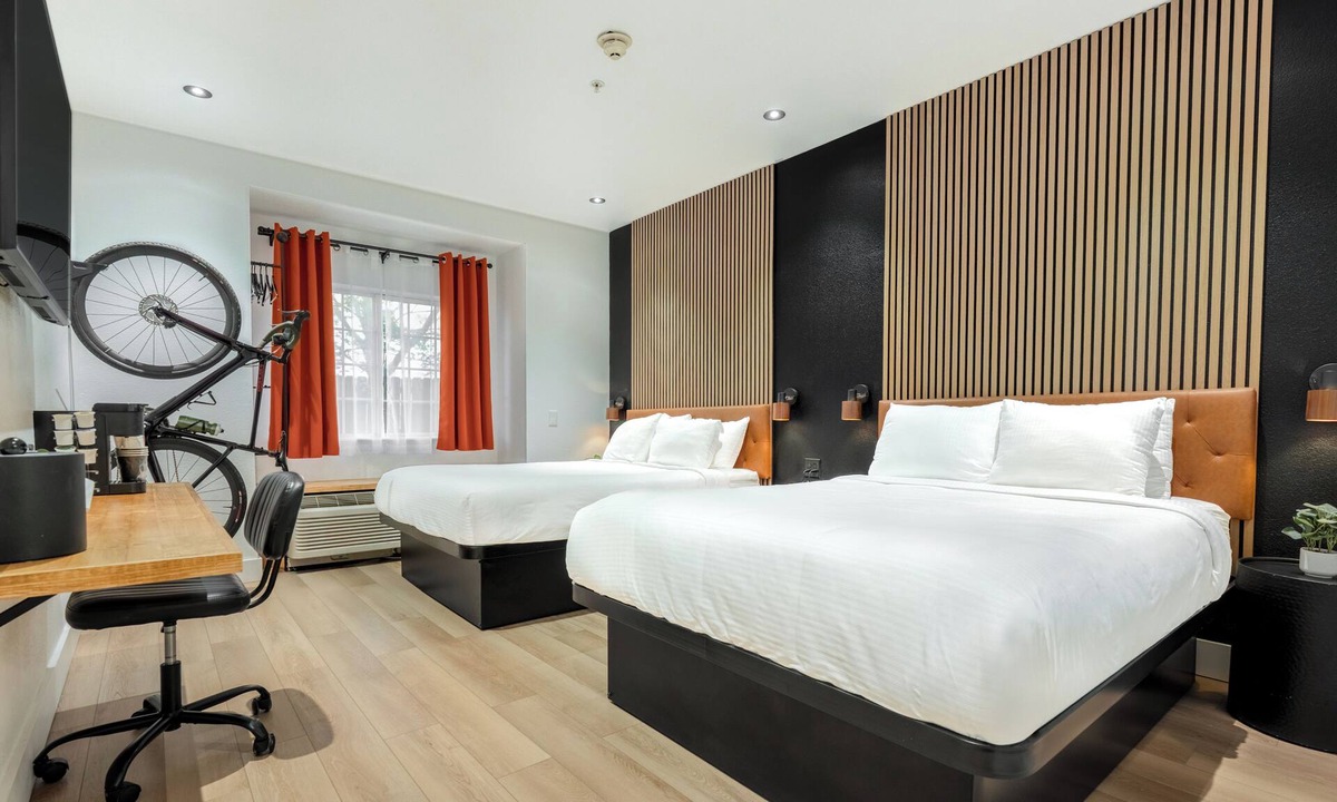 Bentonville Hotel | Newly Renovated Boutique Hotel, Bentonville Minutes to Downtown Crystal Bridges