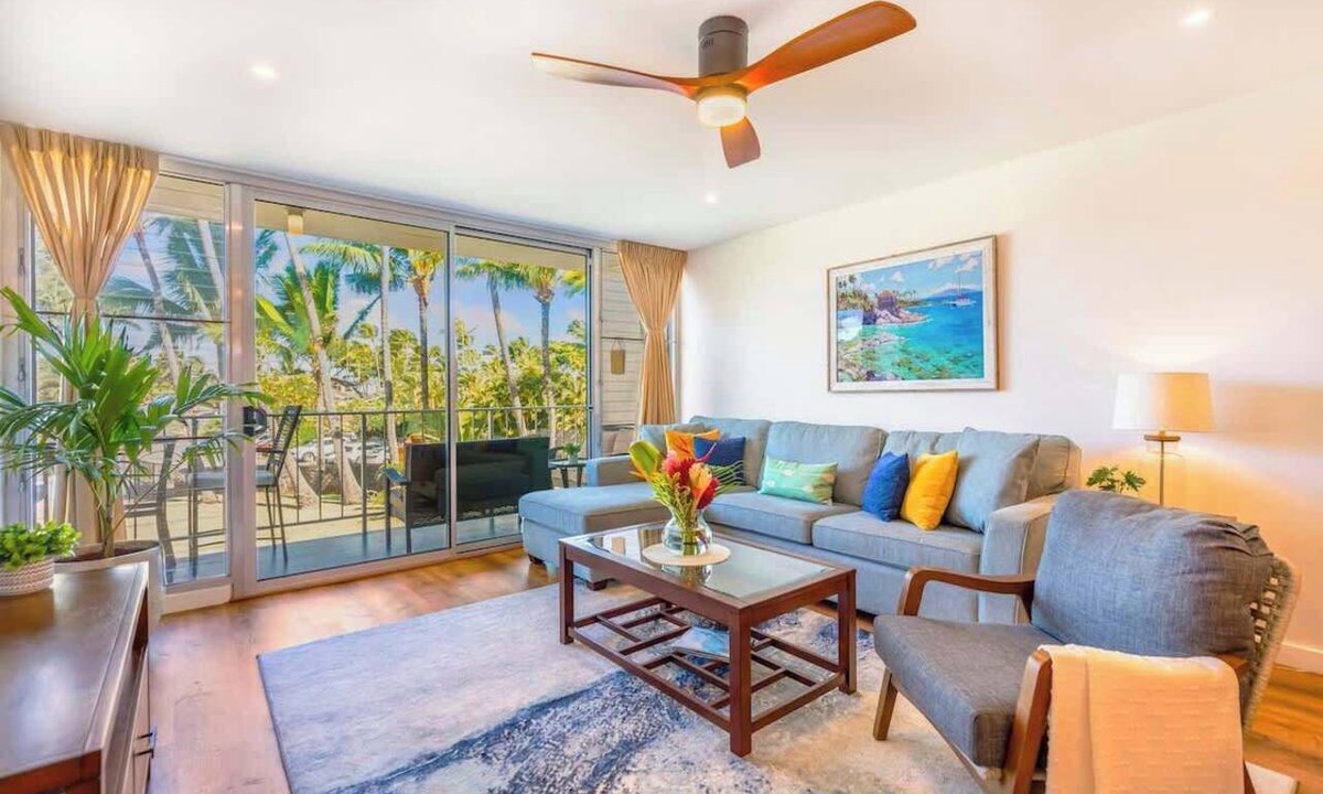 Kuau Apartment | North Shore retreat w/lanai & beach access