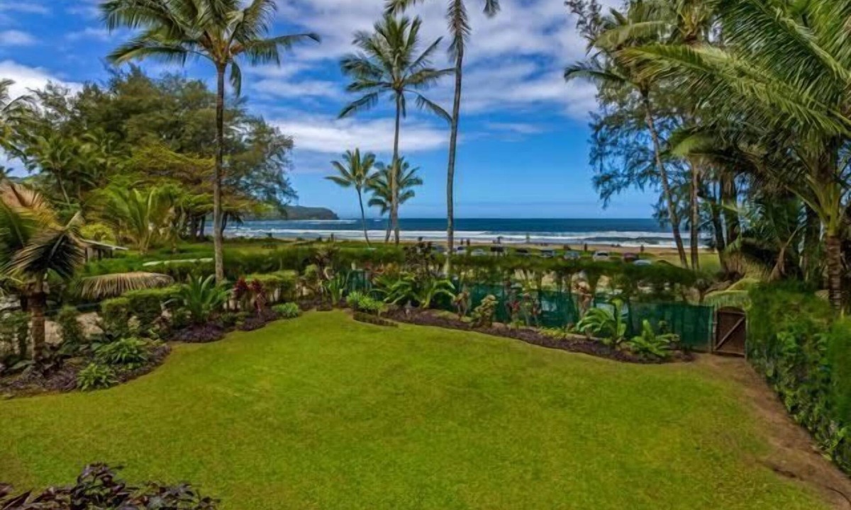 Hanalei House | Oceanfront Hanalei Bay home - Hanalei Surf