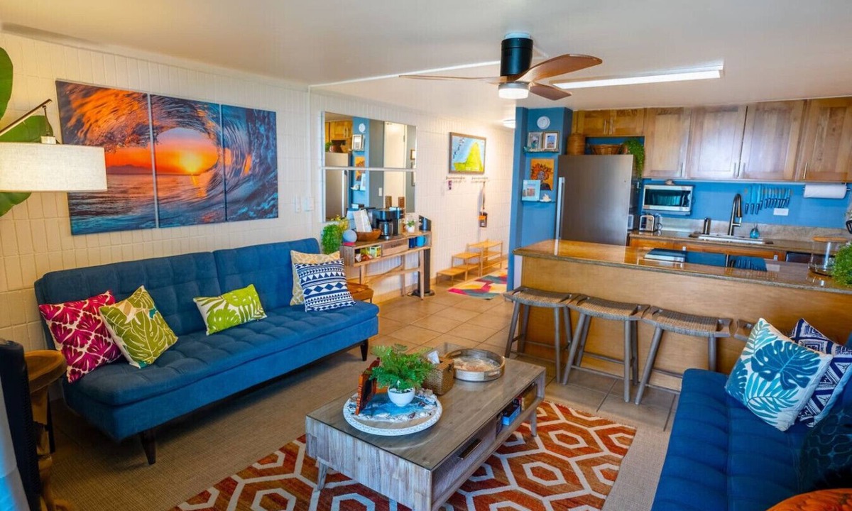 Punaluu Apartment | Oceanfront Hauula 1BR Condo I Beach, Pool, Parking