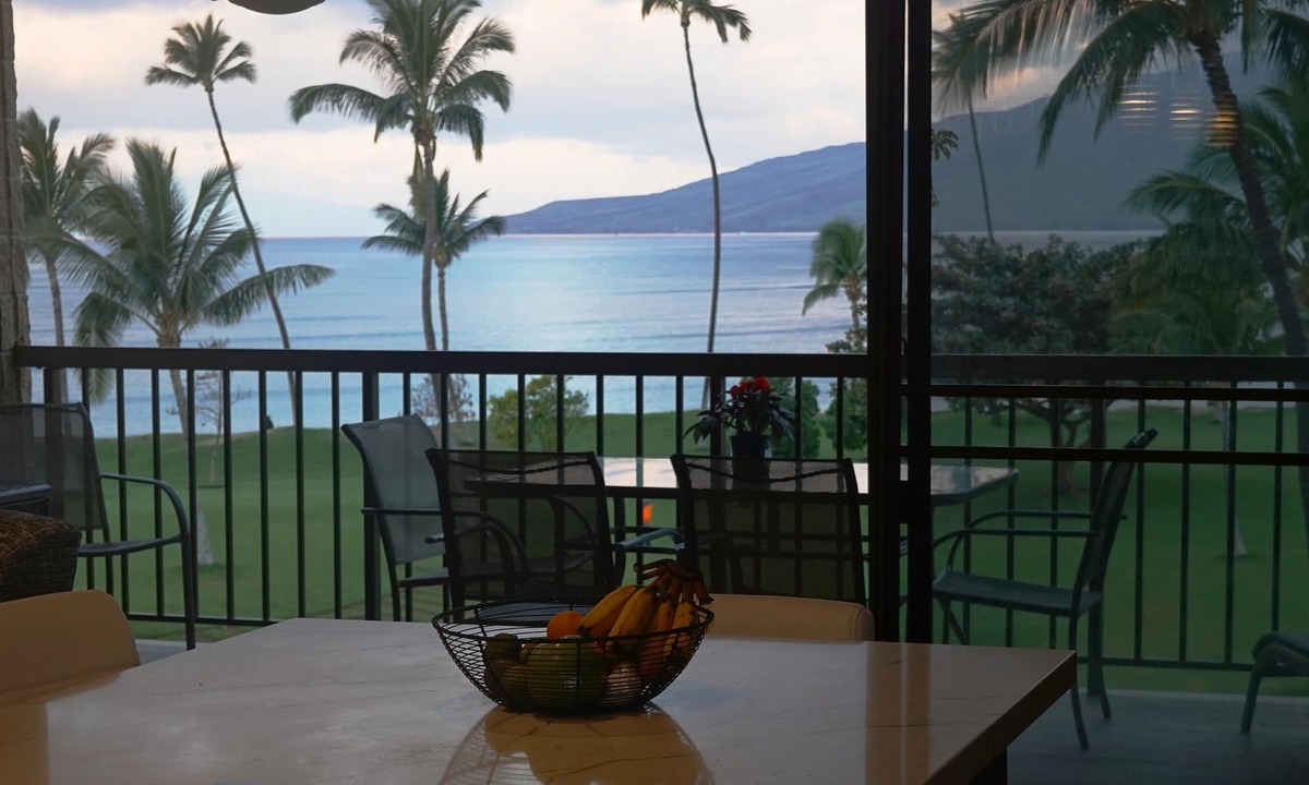 Kihei Condo | Oceanfront, Million-Dollar-View, B421