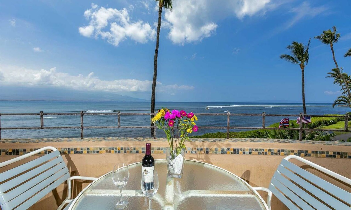 Maalaea Condo | Oceanfront, Pool, WiFi, Whale Watching