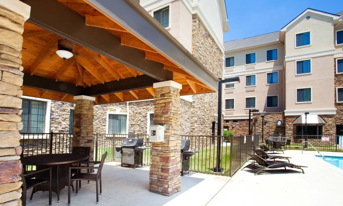 Durham Condo | Outdoor Pool + Free Breakfast | Close to Duke University Medical Center