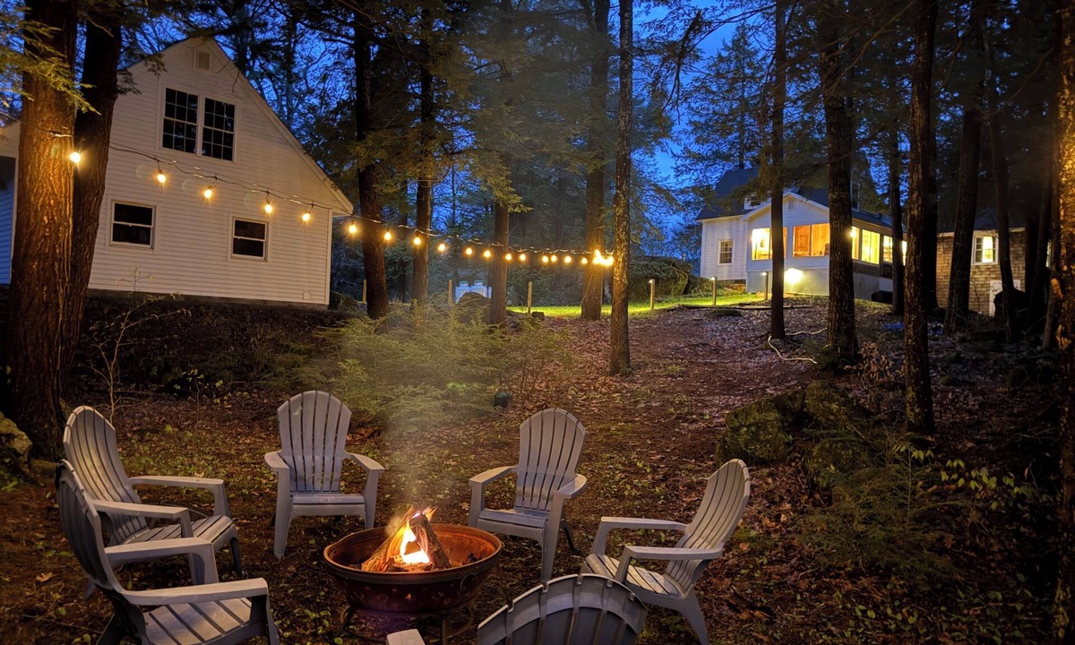 Stoddard House | Paddle, Relax, and Unwind @ Highland Lake-Private Lake Access, Canoes, Ping Pong