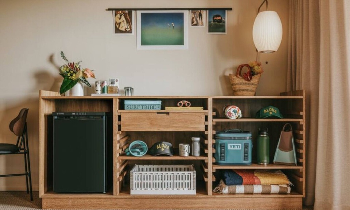 Historic Kailua Village Hotel | Peaceful Hideaway with Pool, Bikes & Perks