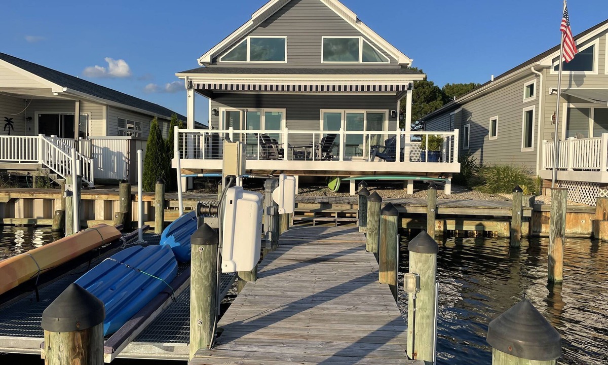 Montego Bay House | Peaceful Waterfront Family Retreat in North Ocean City