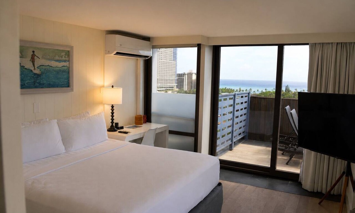Waikiki Condo | Penthouse Hoku Terrace Direct Oceanview