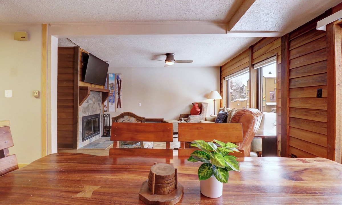 East Village at Copper Condo | Pet Friendly, Short Walk to Lifts, Hot tub AN202