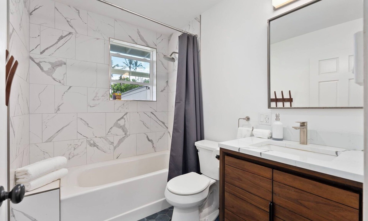 Mokuleia House | Private Oceanfront Luxury on Oahu’s North Shore
