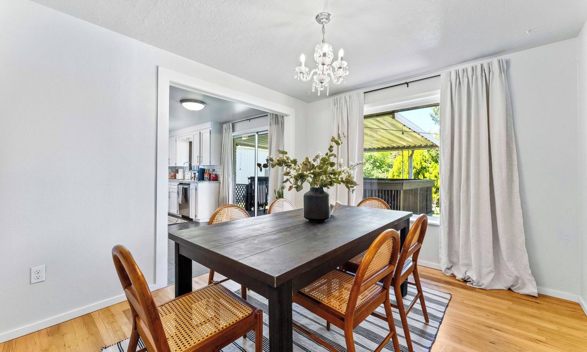 Boise Bench House | Professionally designed mid-century modern excellent location near BSU/Downtown