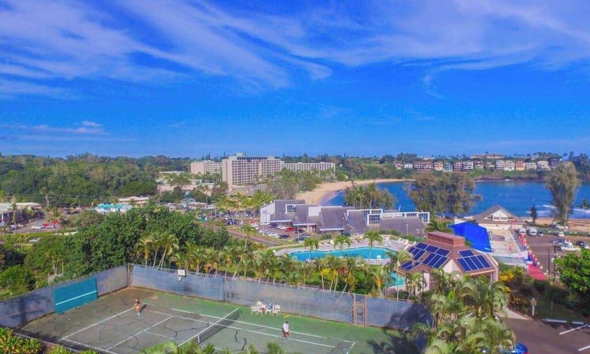 Nawiliwili Condo | Relax at a Tropical Hideaway with Beach Access, Pool & Tennis