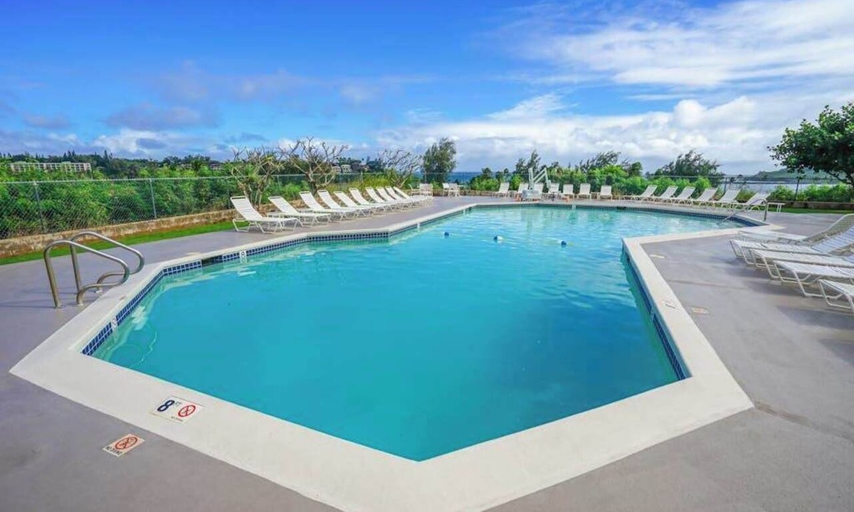 Nawiliwili Condo | Relax Poolside in Lihue After Island Adventures