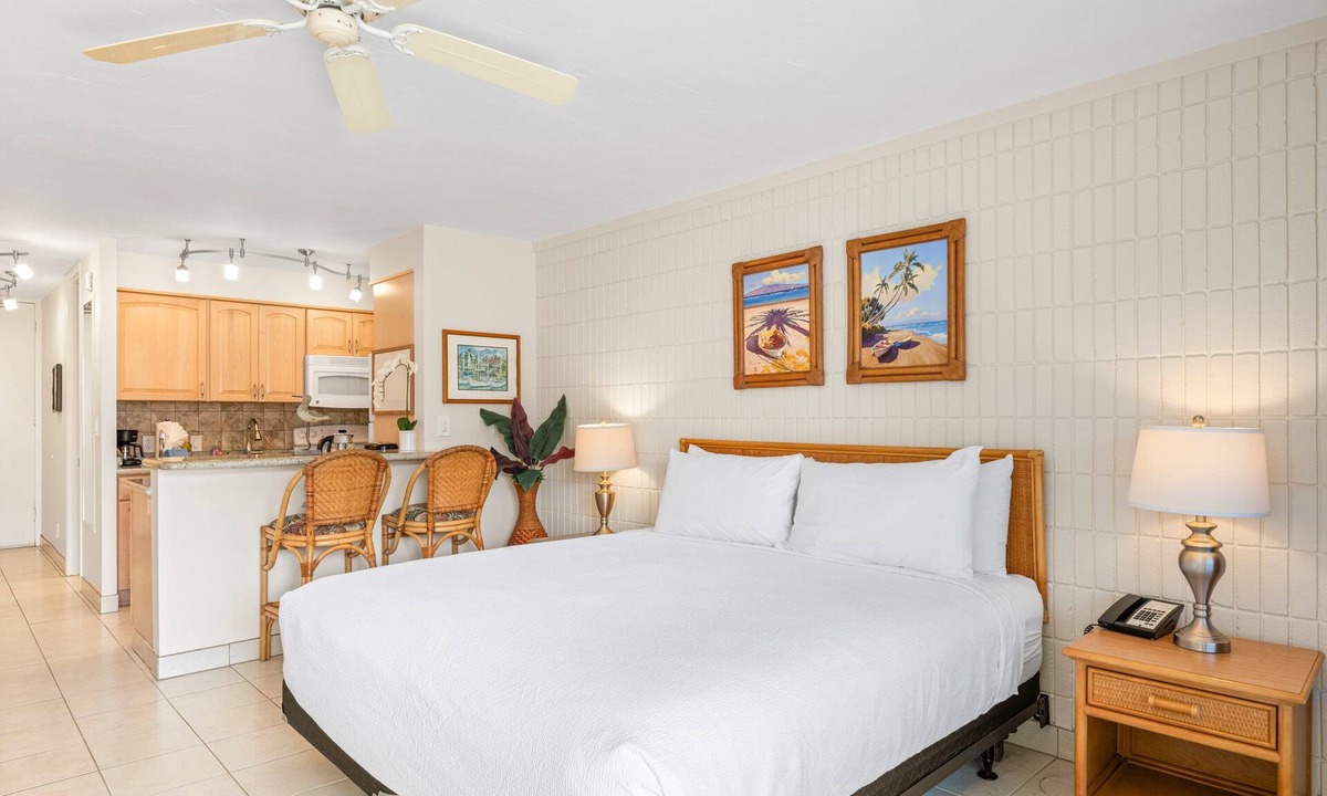Historic Lahaina Front Street Apartment | Relaxing Mountain View Studio – Lahaina Shores