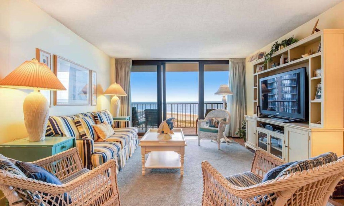 Bethany Beach Condo | Sea Colony Ocean 6th floor condo w/pool, gym, and free WiFi