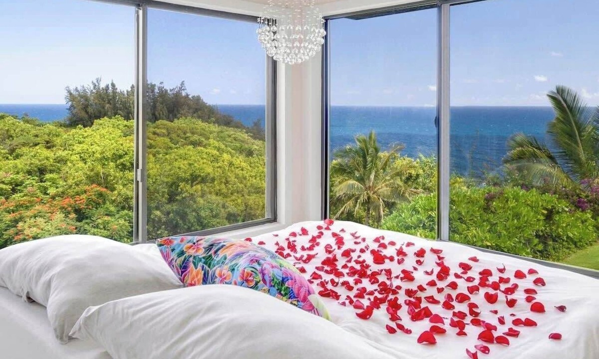 Princeville Condo | Sealodge A2! Romantic Ocean View Oasis with Pool