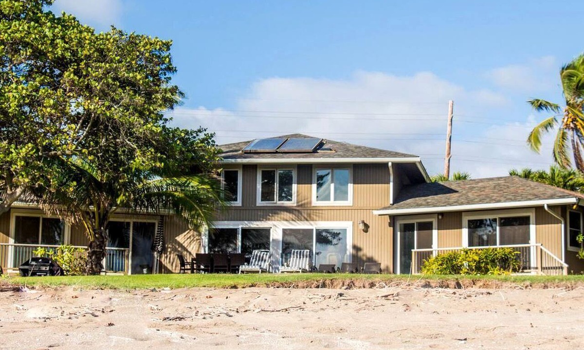 Kekaha House | Secluded Oceanfront Villa with Spectacular Views of Kekaha Beach in Kauai, Hawaii