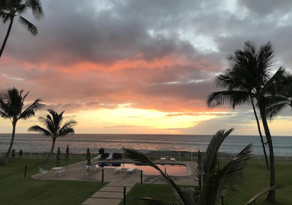 Maili Apartment | *SERENDIPITY ON THE MOANA - Legal & Oceanfront - Great for Work & Play!*