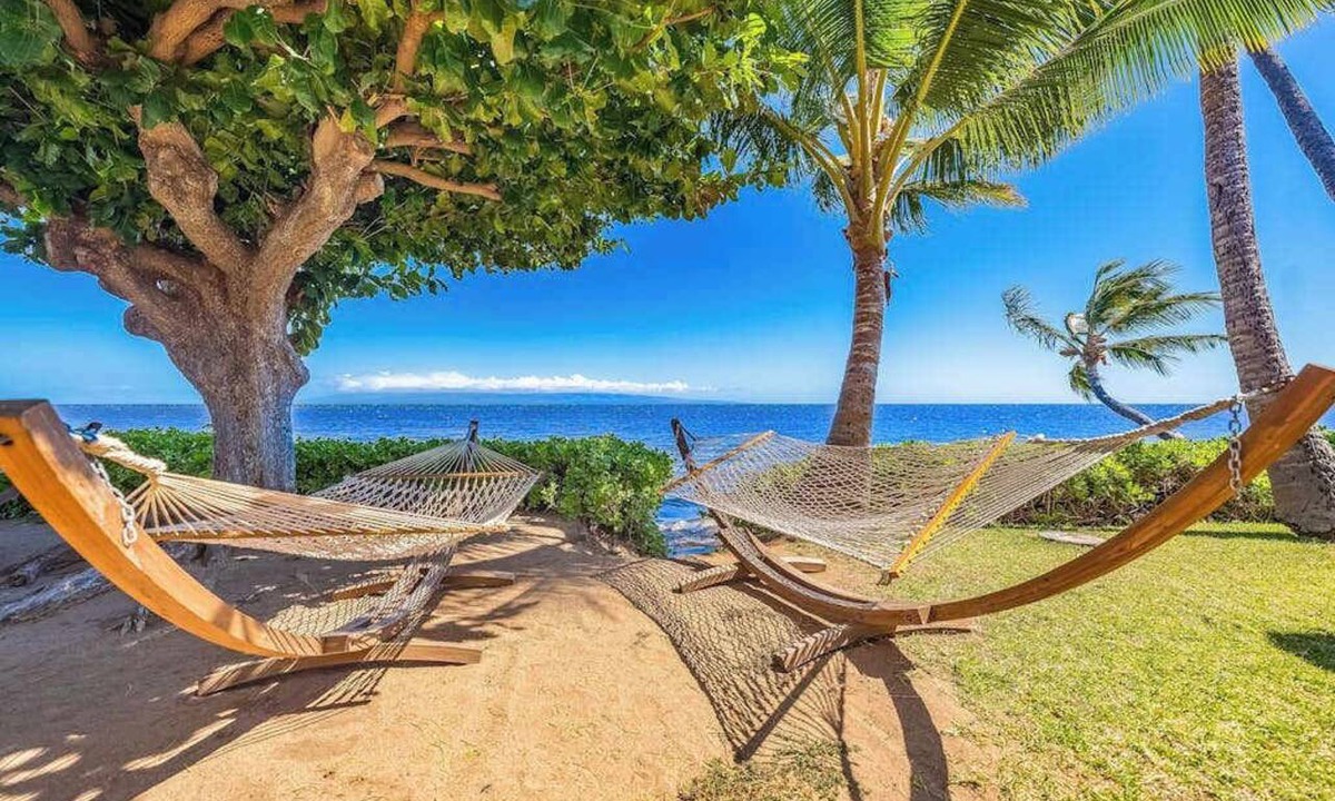Kaunakakai Apartment | Settle Into a Molokai Oceanfront Resort Studio with Pool & WiFi