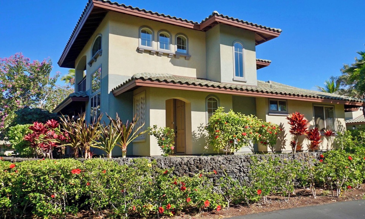 Kamuela House | Spacious Townhome at Mauna Lani Resort - Close to Beach!