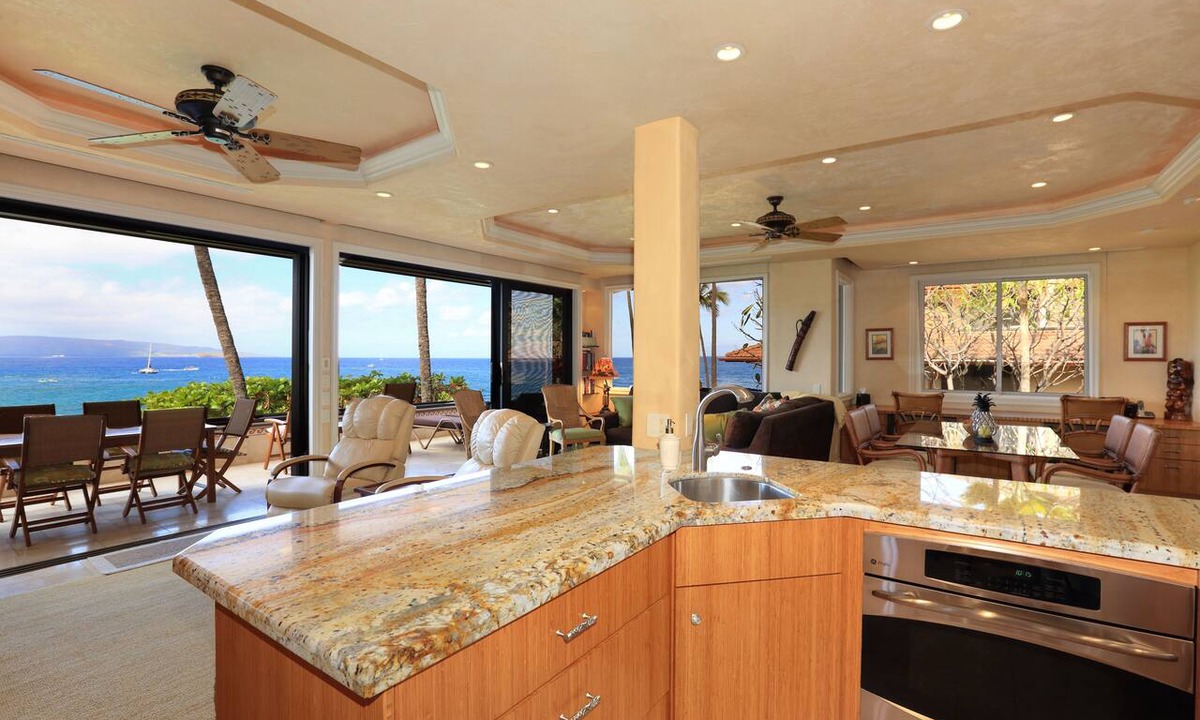 Wailea Condo | Spectacular Corner Oceanfront Escape: Luxurious Makena Surf Resort G-206