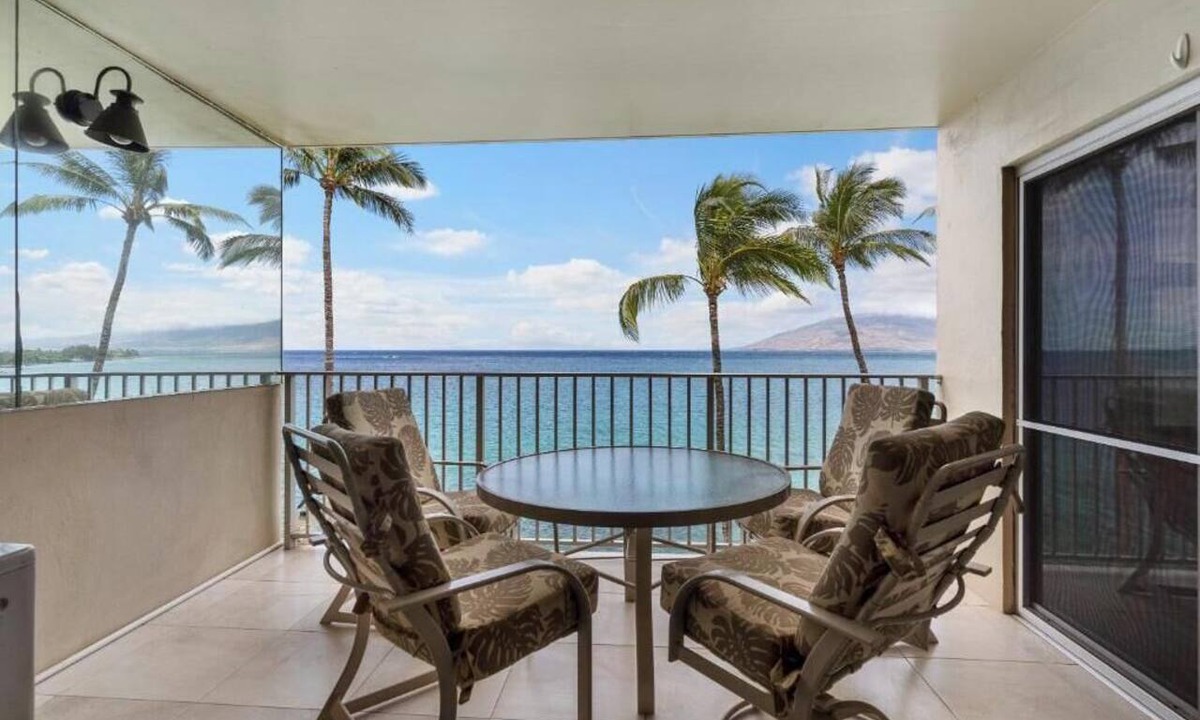 Kihei Condo | Spectacular Oceanfront Luxury- Between Kam1 & Kam2 Beaches - Royal Mauian #511