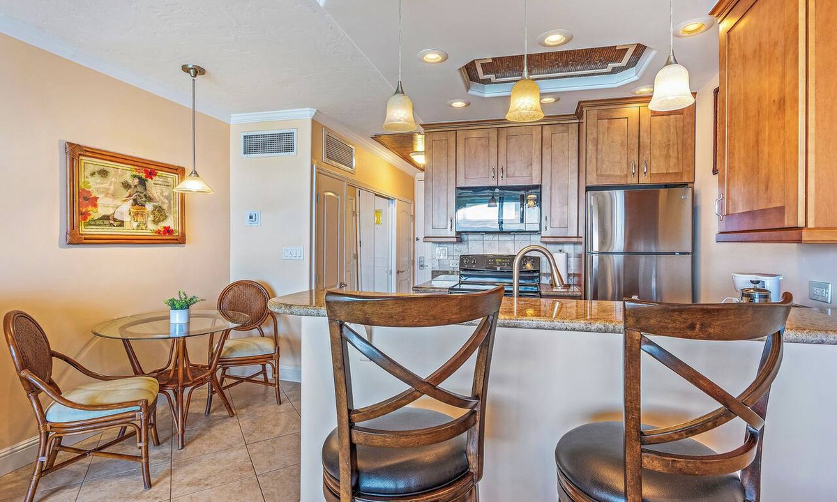 Historic Lahaina Front Street Condo | Stay Beachfront, Explore Maui’s Outdoors 629 LS