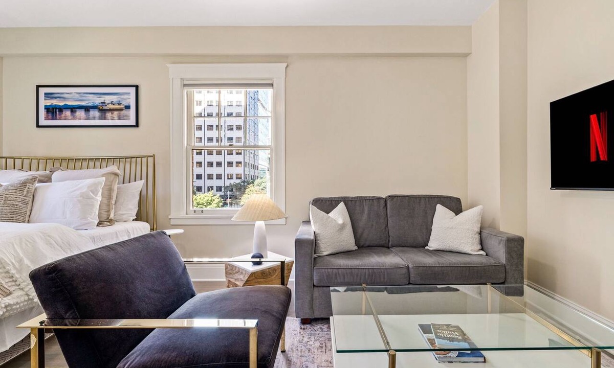 Belltown Condo | Studio205 – Your PNW Urban Hideaway