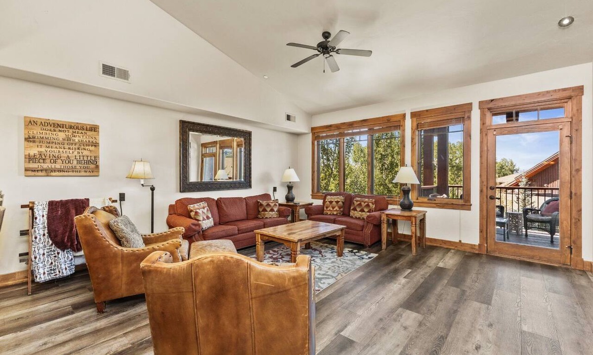 Steamboat Springs Condo | *Summer Sale* A/C, Large Deck, Private Washer/Dryer, Multiple Pools & Hot Tubs - Free Bus Route