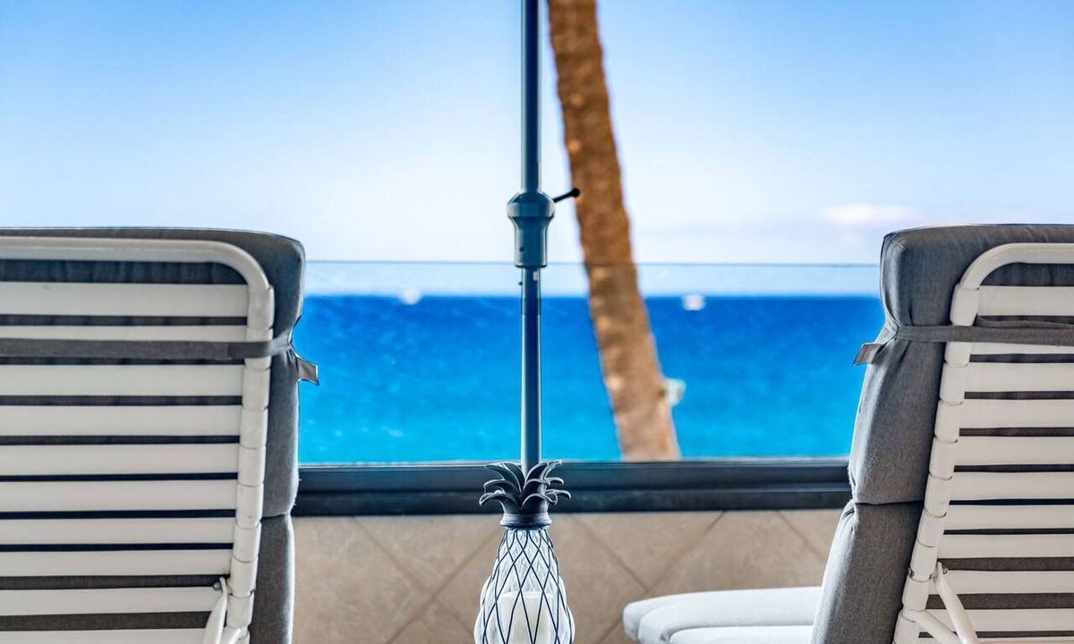 Wailea Condo | Sunset Views | Snorkeling | Resort Amenities - Makena Surf B205