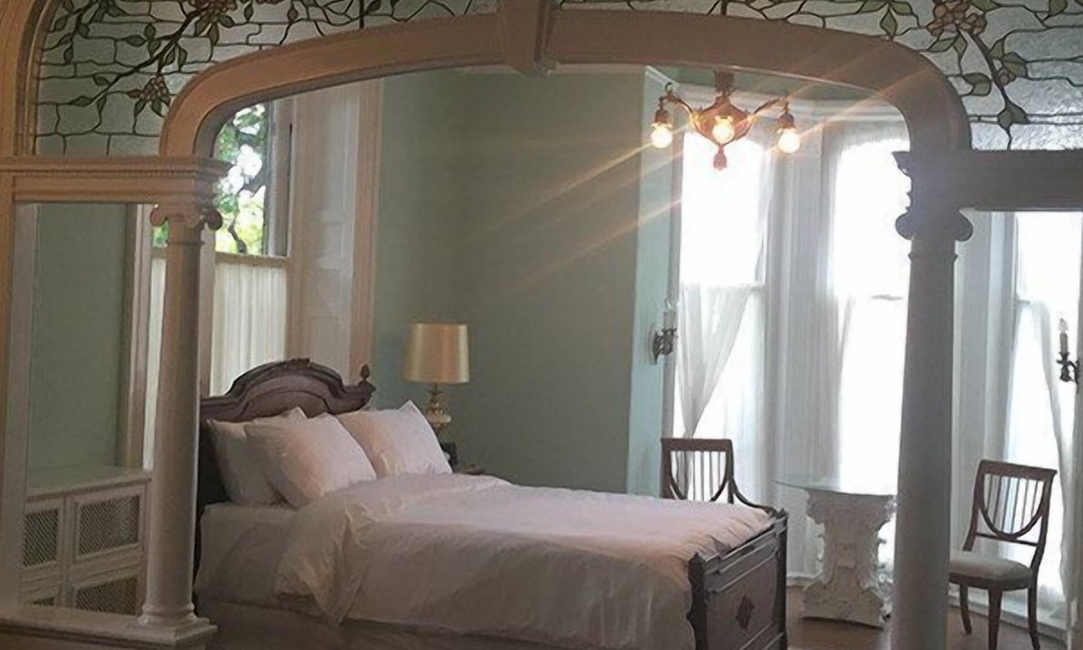 Reading Bed & Breakfast | The Inn at Centre Park