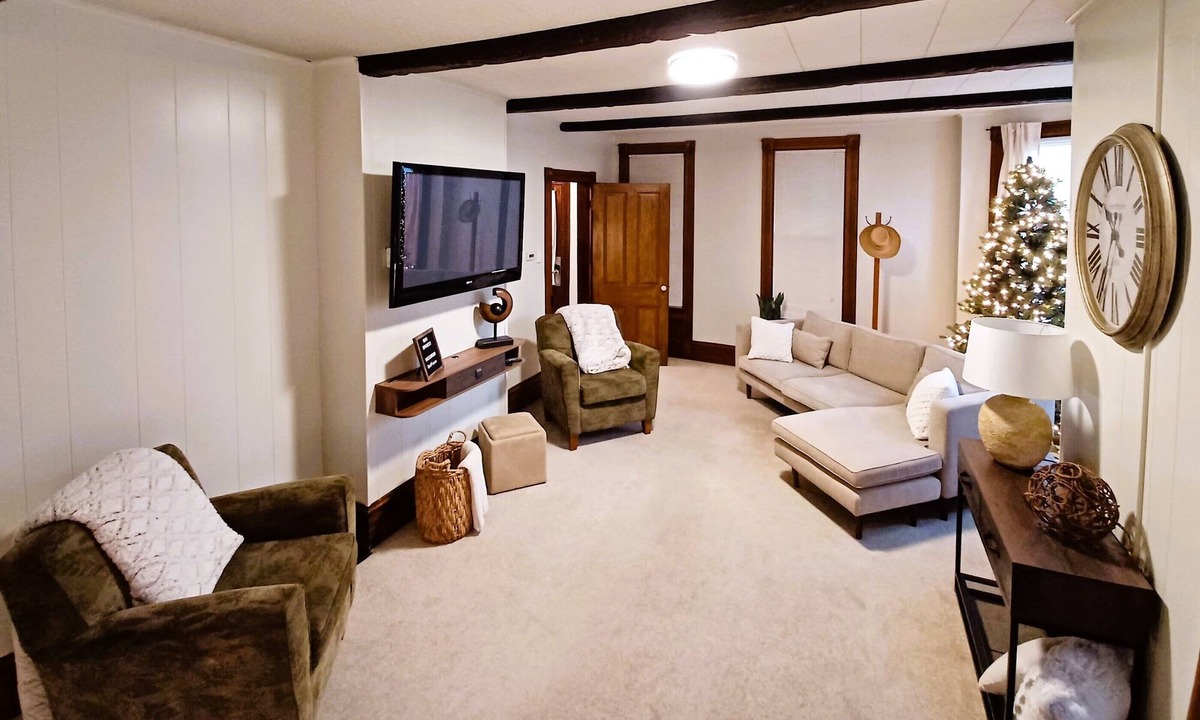 Howard House | This Old House 3 bdrm - everything you need & a little bit of charm