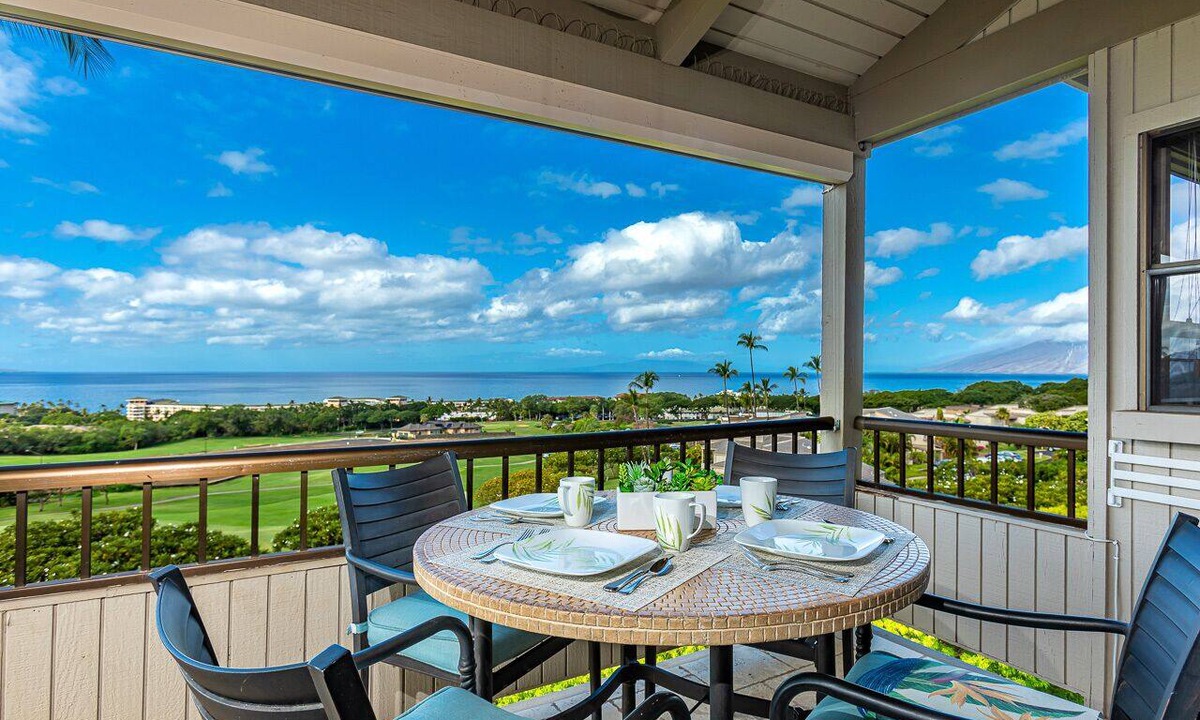Wailea Condo | Top Floor Remodel! Ocean and Fairway Views Ekolu 908