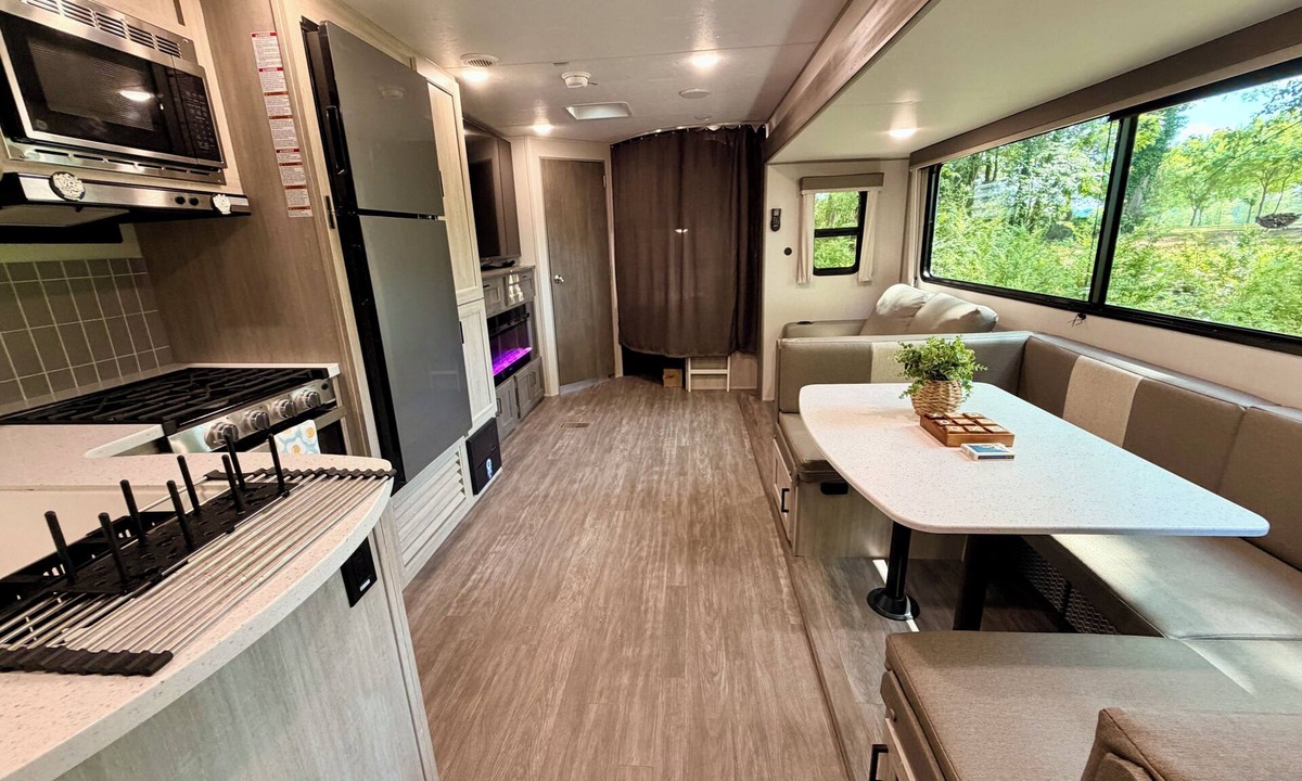 Piedmont House | Tranquil 2-bedroom caravan with AC in charming Piedmont