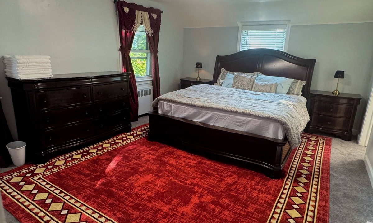 Cheltenham House | Tranquil 4-bedroom house with AC in Elkins Park
