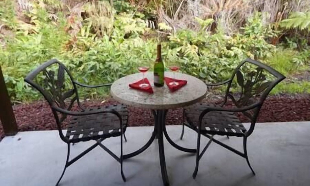 Volcano Apartment | Two rooms w/shared hot tub -Family Suite #1, Family suite # 1 - Ulu Retreat + A'ali'i Sunset Suite .