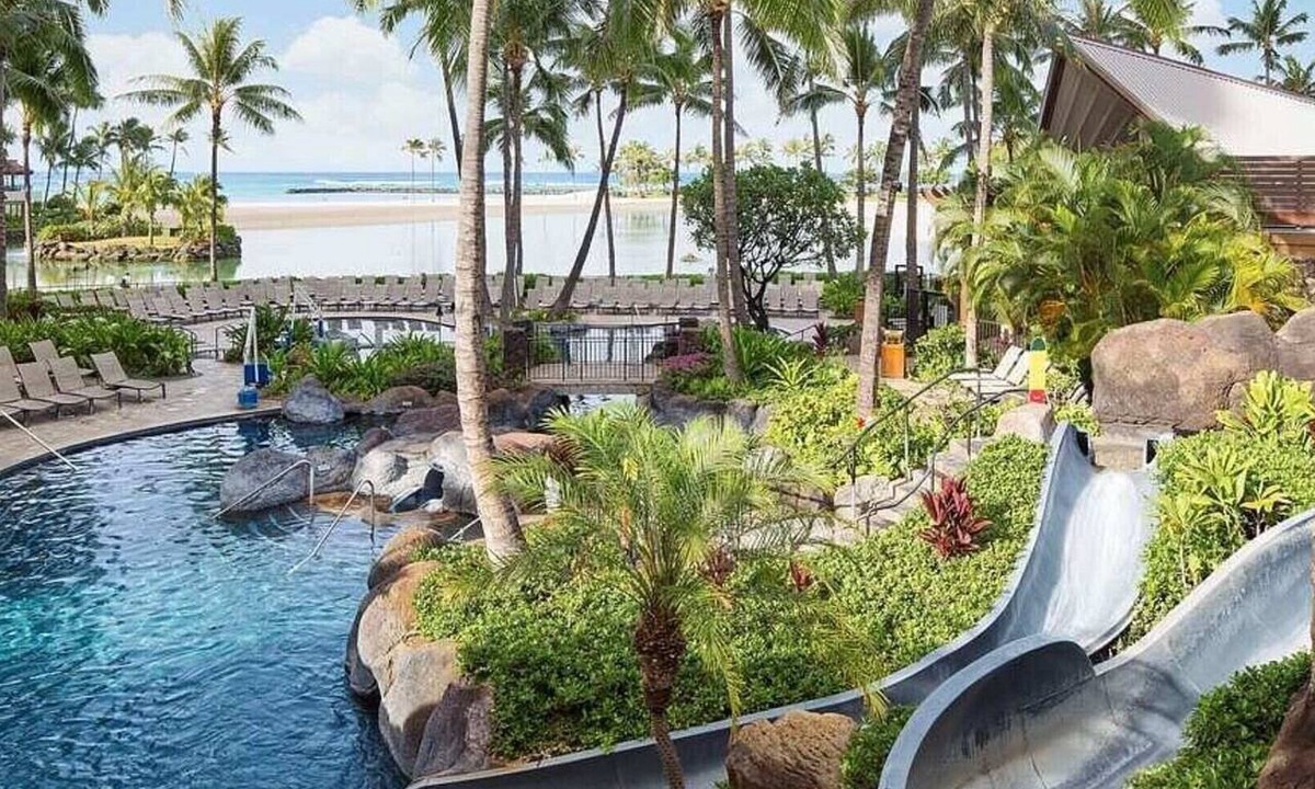 Waikiki Resort | Waikiki 2BR Paradise – Spacious Grand Waikikian Suite with Resort Pools & Beach