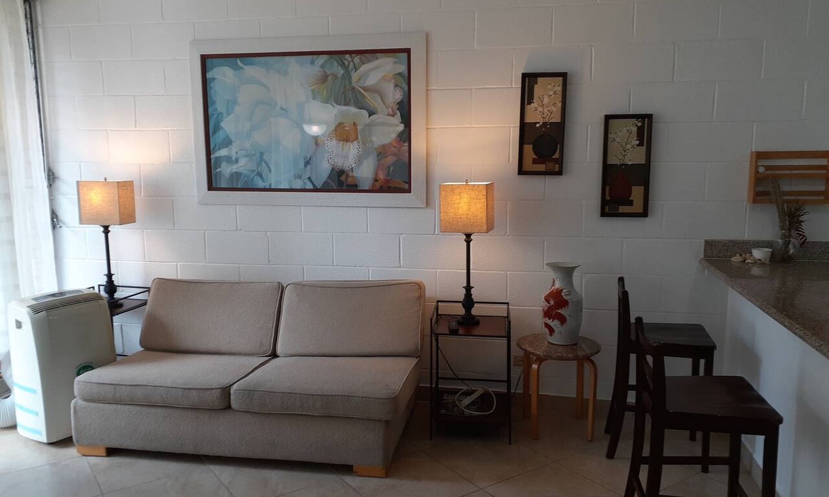 Waikiki Apartment | ~Waikiki~ LOWEST RATES IN AREA ~ 2 Bedroom ~ Fully Furn ~ Blocks to Beach ~