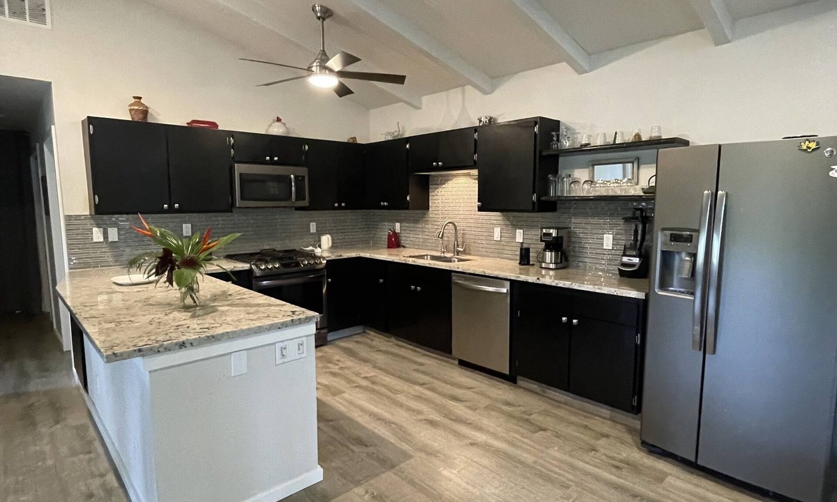Keaau House | Walk to the Lava Coast from this Spacious Ranch on one acre 30 minutes from Hilo