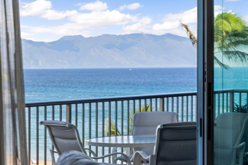 Kaanapali Apartment | Whaler Resort 508- Fully remodeled Whaler condo, stunning Kaanapali Beach Black Rock view