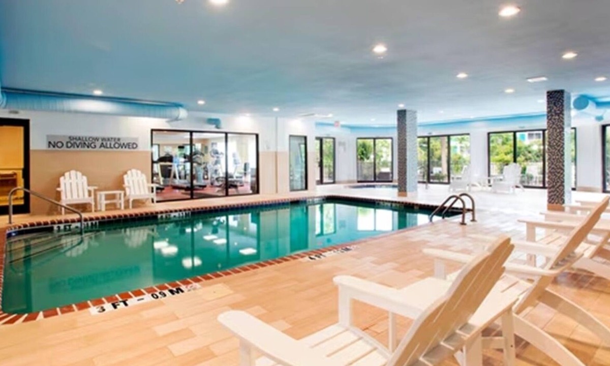 North Myrtle Beach Hotel | You Found It! Pet-Friendly Spot with Indoor Pool & Fitness Center | Free Parking