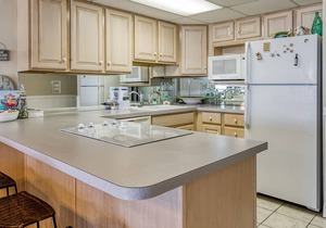 Family-friendly oceanfront condo w/private balcony - stunning views!